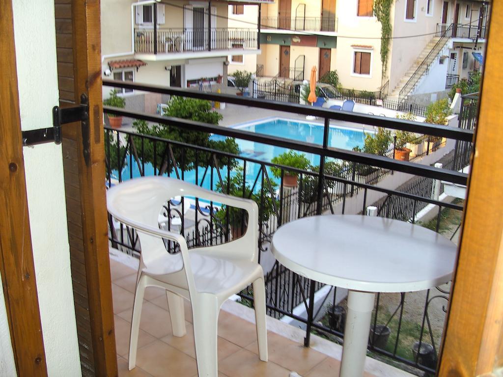 Marilena Apartments&Studios Ipsos Habitación foto