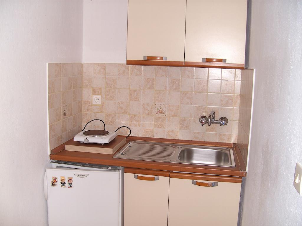 Marilena Apartments&Studios Ipsos Habitación foto