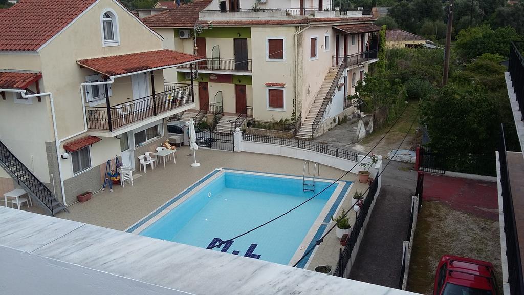 Marilena Apartments&Studios Ipsos Exterior foto