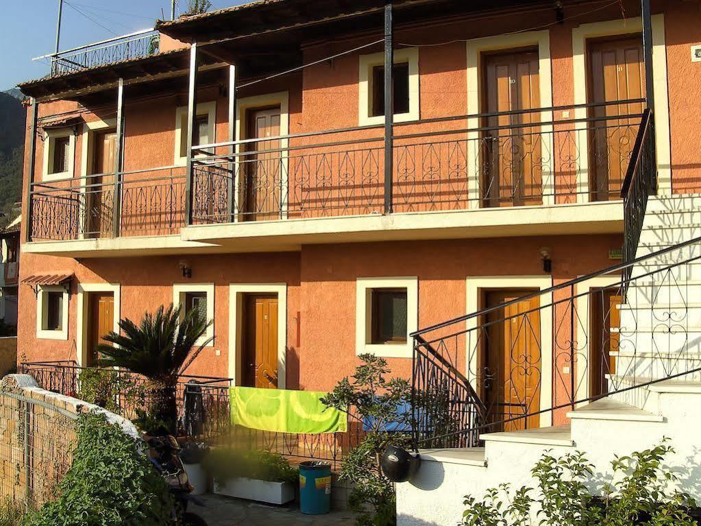 Marilena Apartments&Studios Ipsos Exterior foto